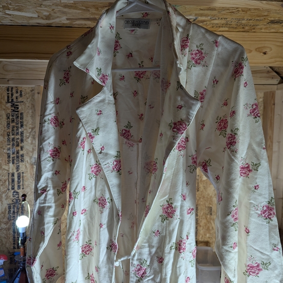 Floral Cream Long Robe - Picture 4 of 7